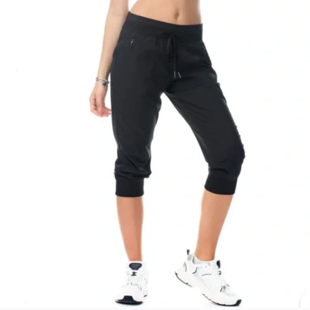 Kyodan Women's Cropped Black Patterned Pants